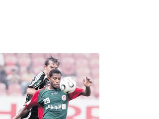 robs en action devant philip cocou