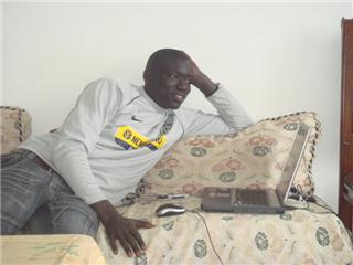 devant le pc