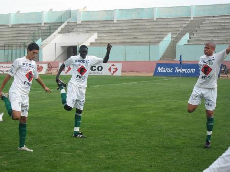 khadiminho a l echauffement